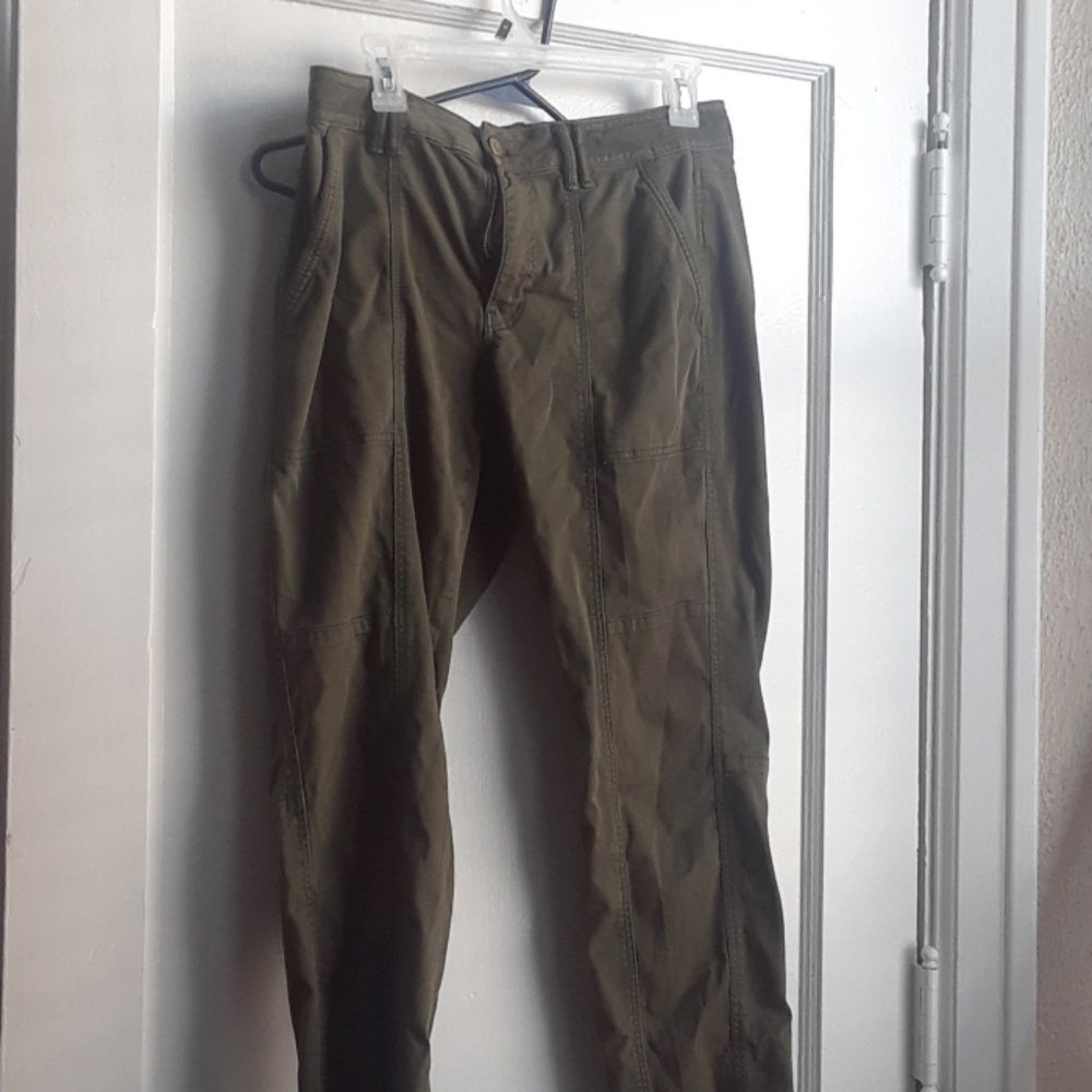 Cargo style white house black market straight crop